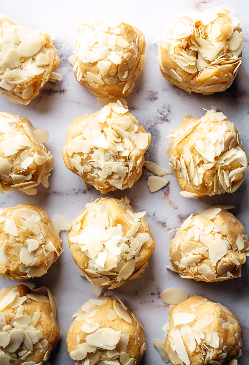 Cookies with almonds