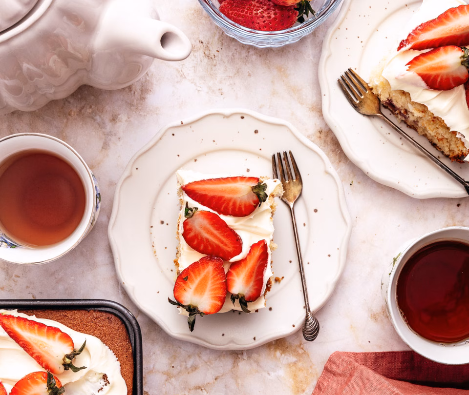 Strawberry sheet cake