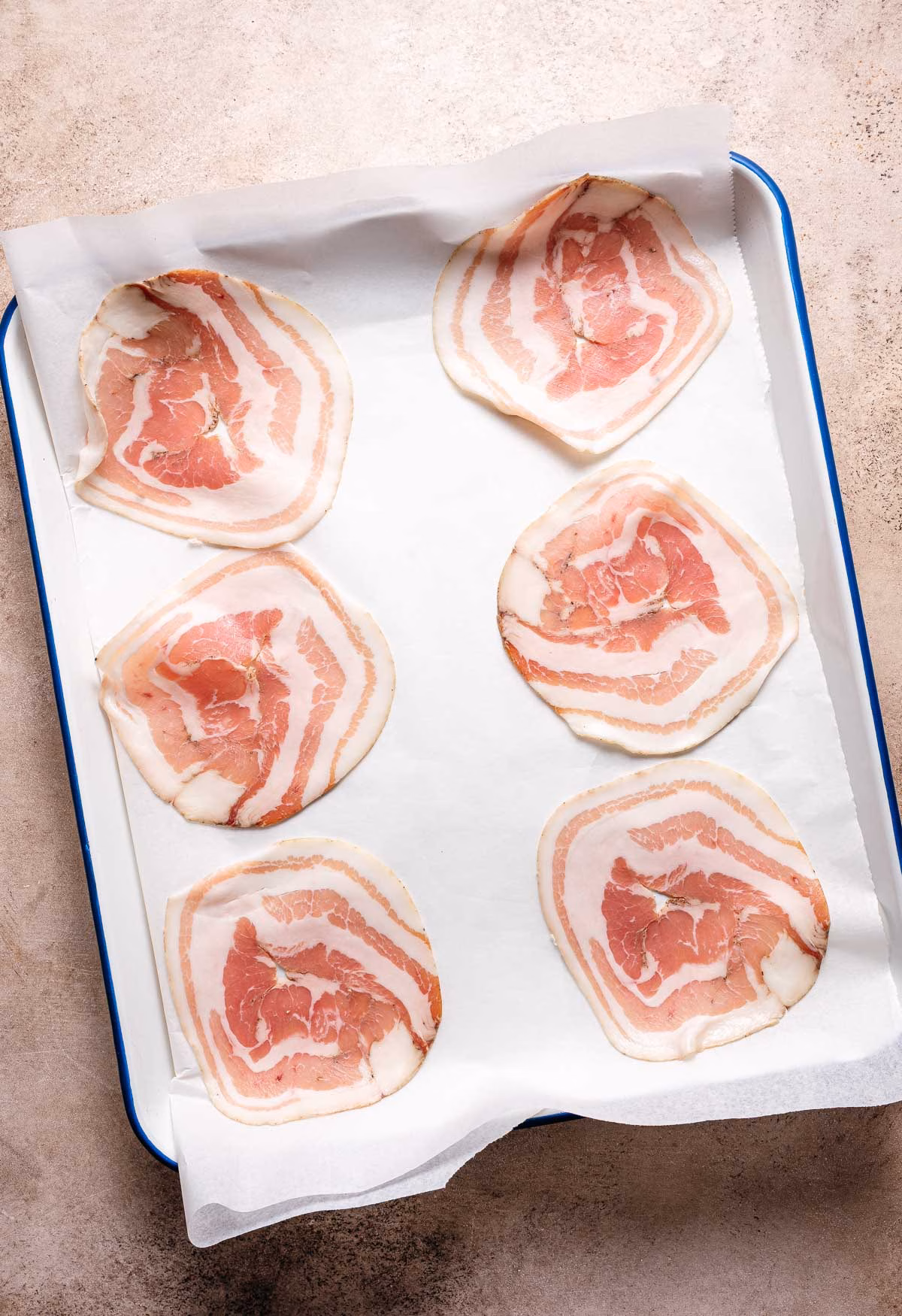 Fry pancetta in the oven