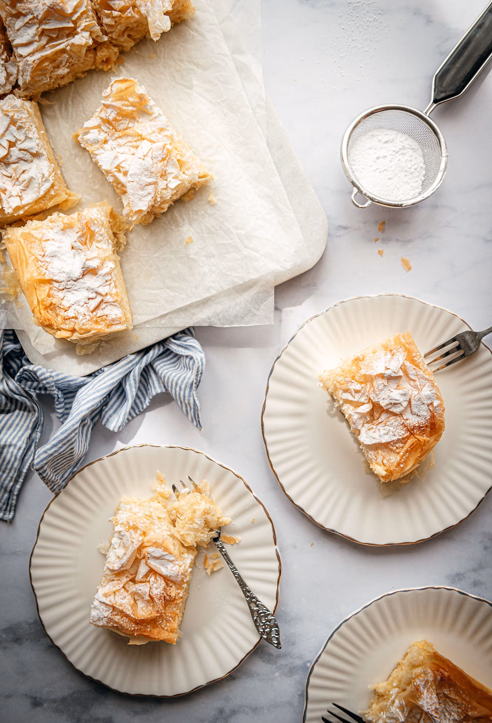 Grek bougatsa